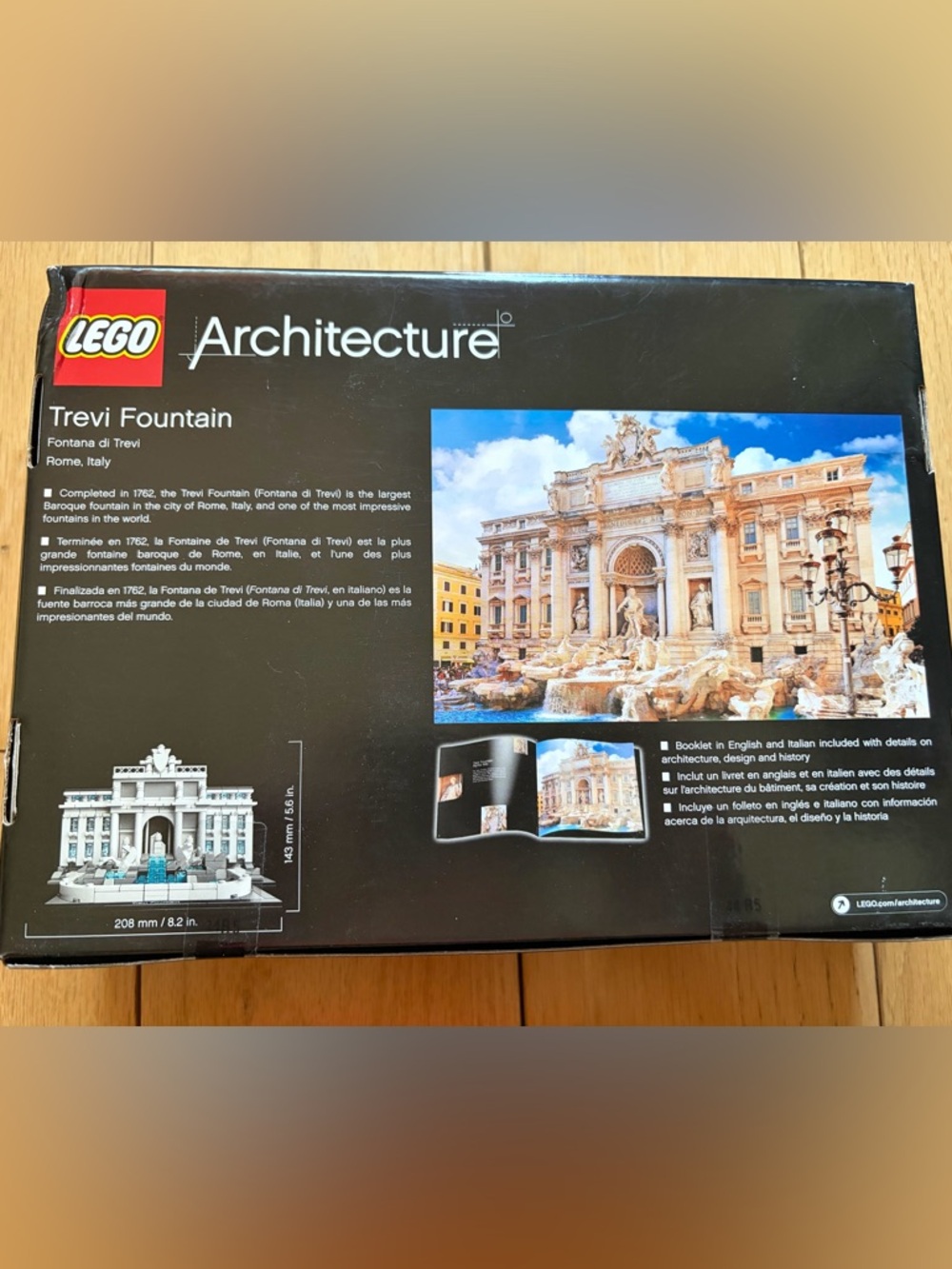 Lego Architecture Trevi Fountain in White with Translucent Blue Accents - Picture 2 of 3